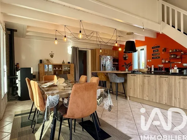 Studio 5 pièces 138 m²