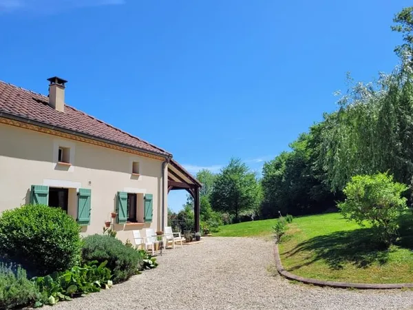 SUPERBE MAISON CONTEMPORAINE DE BON STANDING AVEC SPA DE NAG