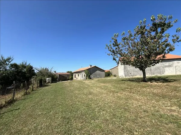 Maison en pierre 3 pièces 65 m²