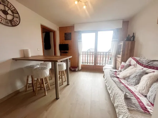 Thollon-les-Mémises, Appartement 2 pièces meublé vu lac et montagnes joliment meuble et decore