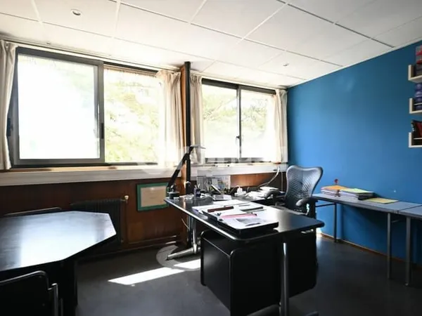 Bureaux 153 m²