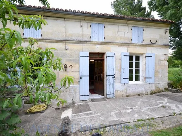 VÉNÉRAND, CHARENTAISE 75 M2, 2 CHAMBRES, TERRAIN 916 M2