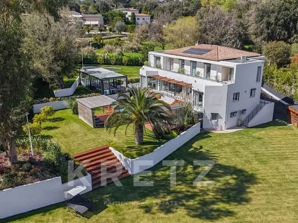 Valbonne Rare villa contemporaine 7 chambres avec piscine et p
