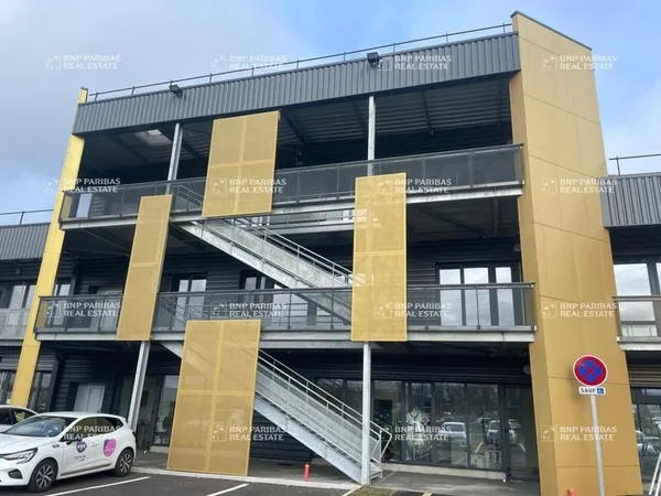 Bureaux 1090 m²