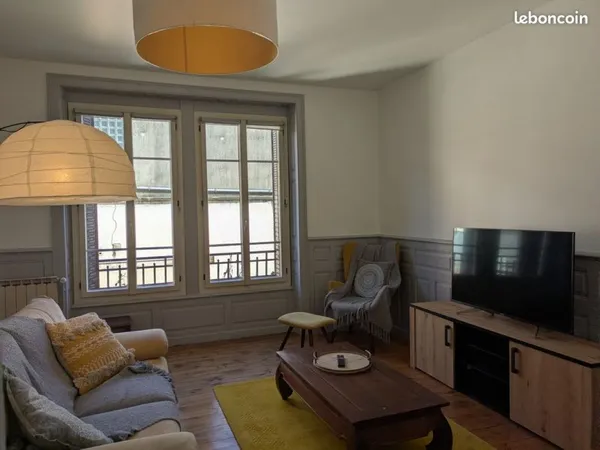Appartement T3 meublé - 79m² - Garage