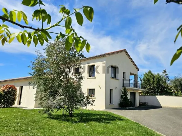 Villa 6 pièces 191 m²