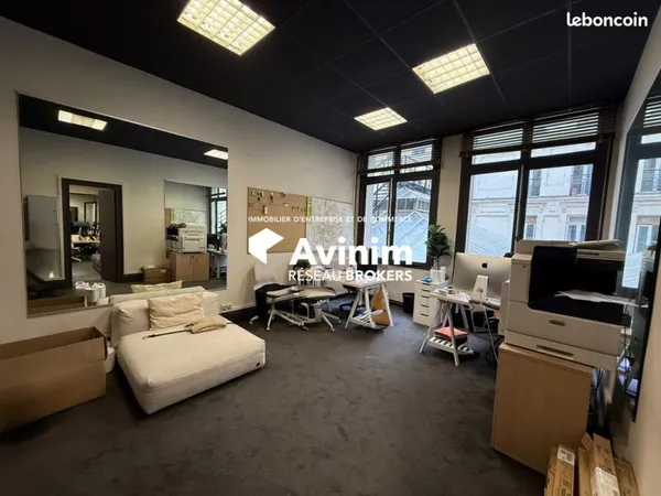 Bureaux 56 m² Paris