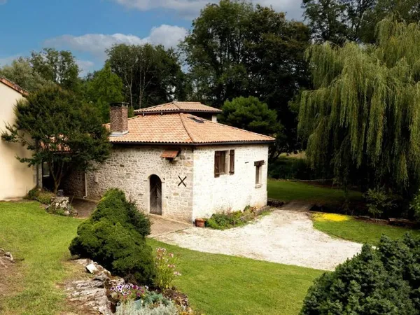 Maison 4 pièces 250 m²