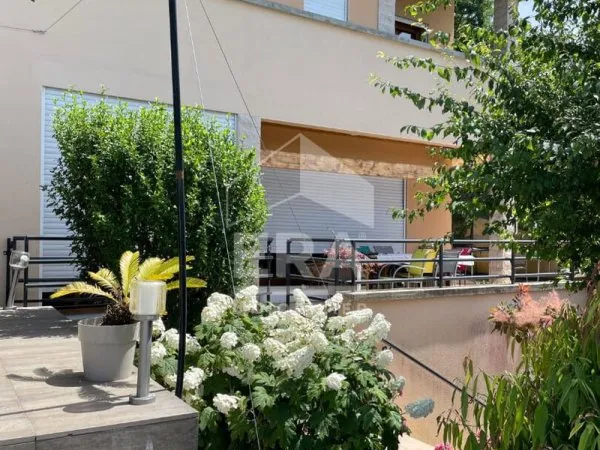 Maison 5 pièces 145 m²
