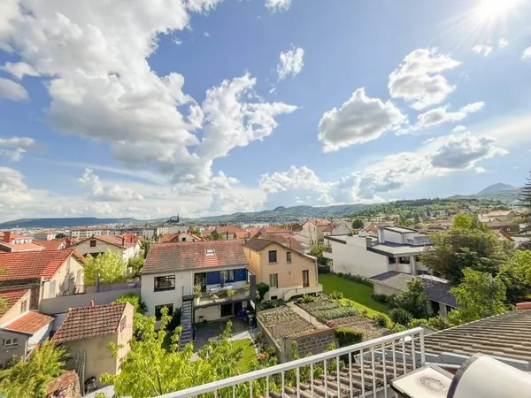 Maison 7 pièces 225 m²