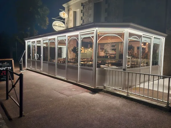 Bar Restaurant