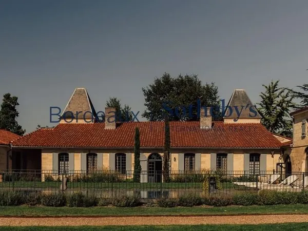 Château Xviii° - Piscine - Spa - Dépendances - Domaine Équestre