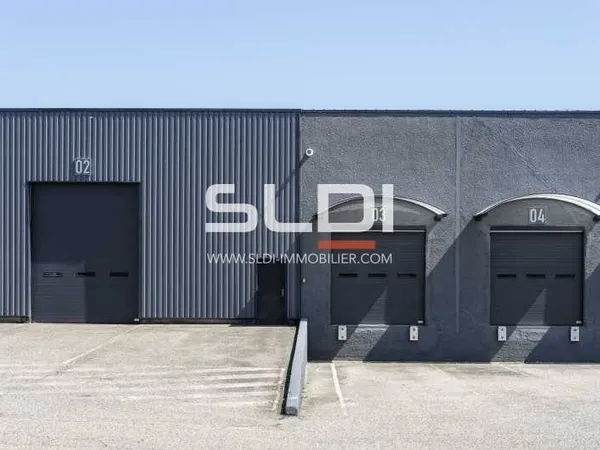 Local d'activité 1298 m²
