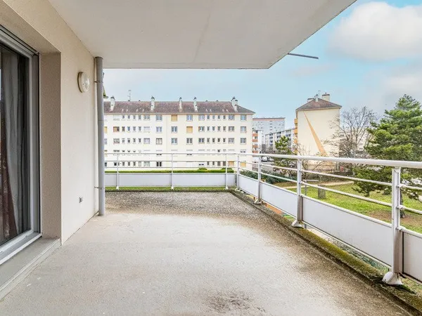 Appartement à vendre 4 pièces CHENOVE (21)