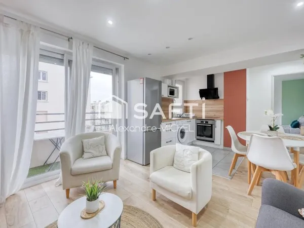 APPARTEMENT IDEALEMENT SITUE A PROXIMITE DES COMMERCES