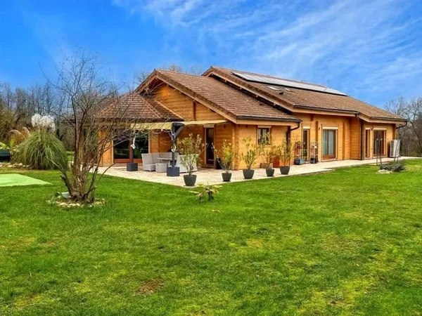 Maison 6 pièces 204 m²