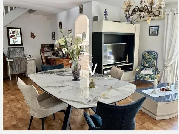Nue propriété - Maison T4 de 80 m2 avec garage fermé - Monsieur 81 ans, Madame 76 ans
