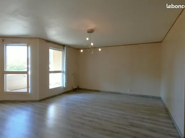 Appartement 2 pièces 64 m²
