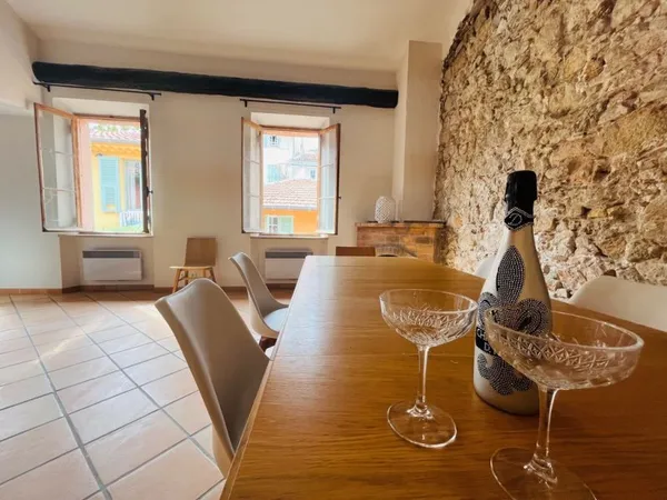 Appartement 3 pièces 101 m²