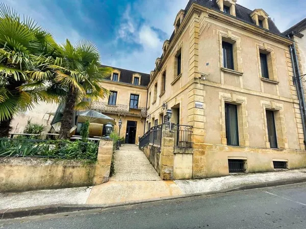 Immeuble En Pierre A Réhabiliter