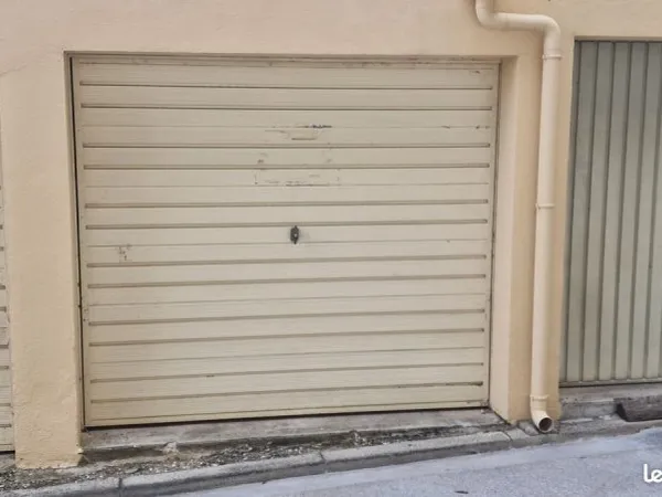 Particulier loue GARAGE - Aix Saint Jerôme