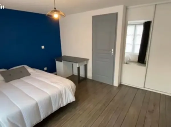 Maison hyper centre avec cour, étage exclusif, 18m2