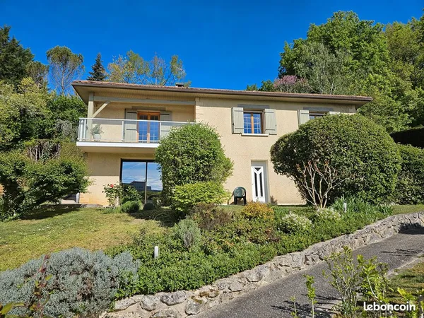 Propriété 6 pièces 150 m²