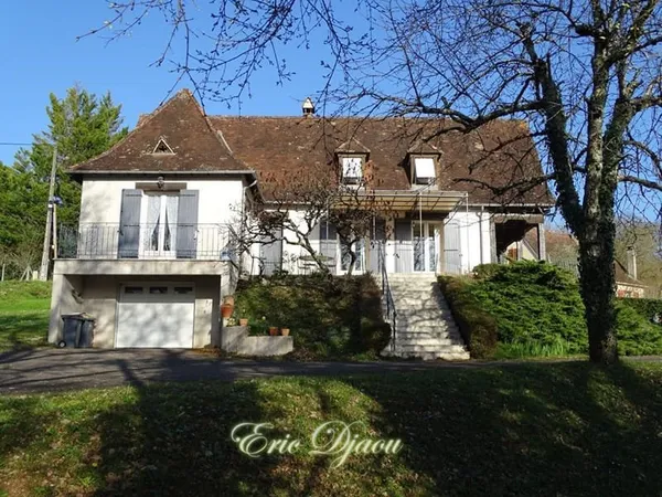 Maison de pays Condat Sur Vezere 10 pièce(s) 236.05 m2