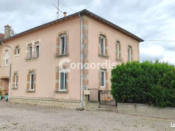 Immeuble 221 m²