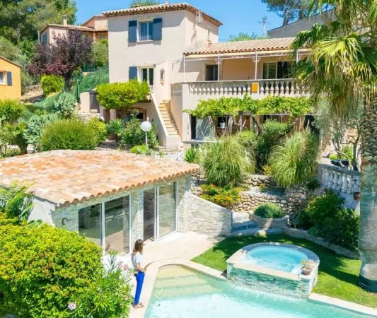 Maison 6 pièces 158 m²