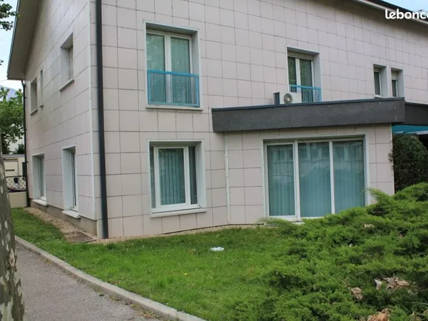 Studio meuble ideal etudiant