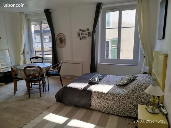 Charmant studio meublé NEUF - 400 + 25