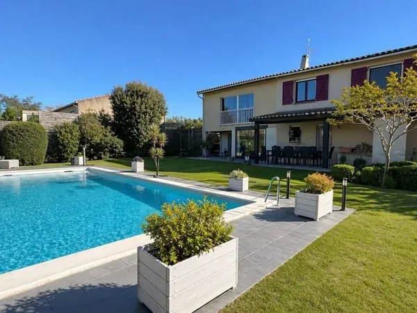 Maison 6 pièces 168 m²