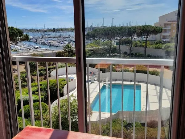 Studio 21m², Vue dégagée sur le parc, la piscine et le port du Cap d'Agde