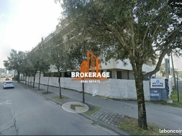 LOCAL D'ACTIVITE 31 m² CENON