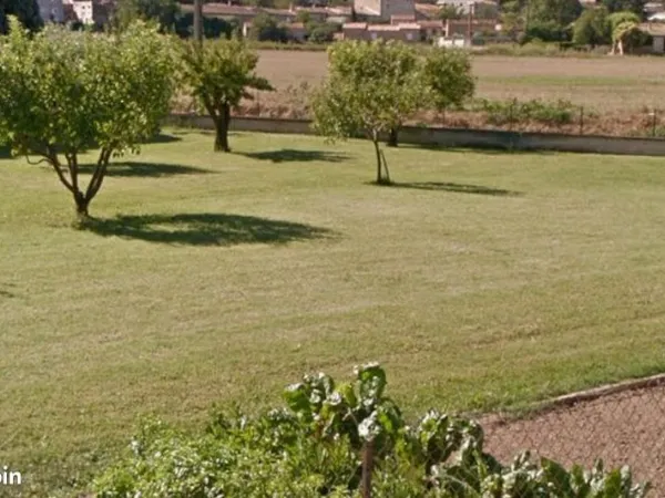 Terrain 570 m² Rians