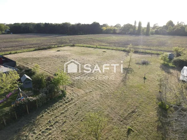 Terrain constructible de 1371m2