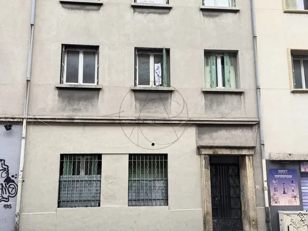 Immeuble de rapport de 260 m2 rentabilité 6%