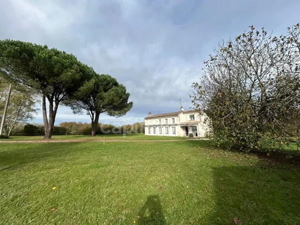 Maison à vendre 7 pièces MARANSIN 3.3 HA (33)
