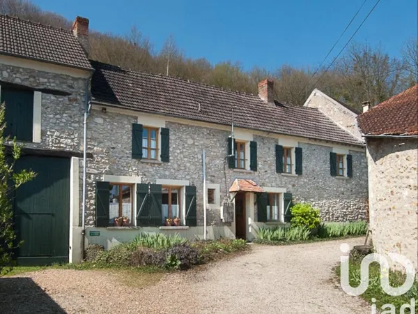 Maison 8 pièces 260 m²