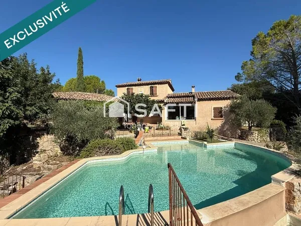 Carcès  Maison plein sud avec piscine et fort potentiel d'évolution sur 2 500 m²