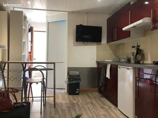 LOC APPART VIEILLE VILLE 37m2 DISPO IMMEDIATE