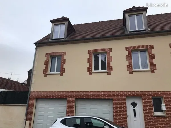 Maison avec petit jardin