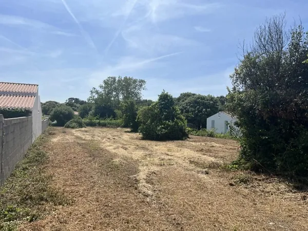 Terrain 1756 m²