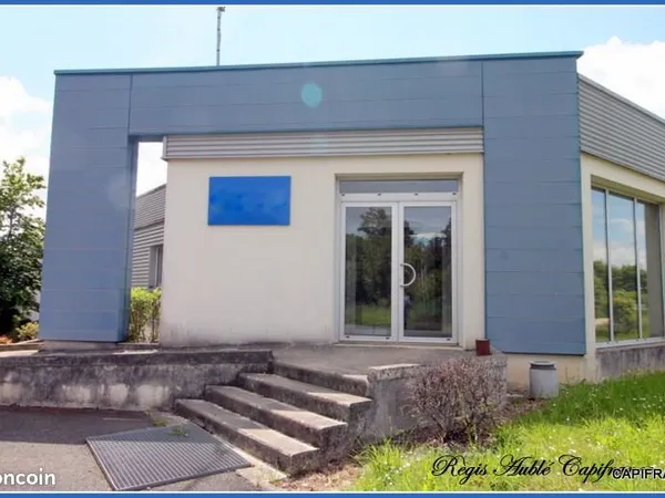 Local bureaux 866 m²