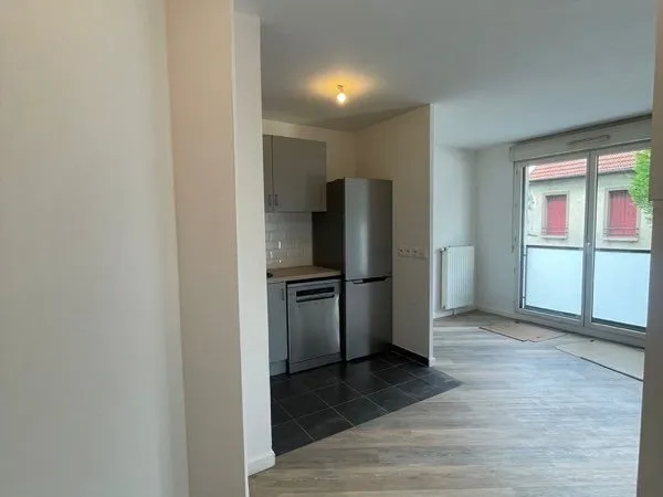 Spacieux 2 pièces rénovés