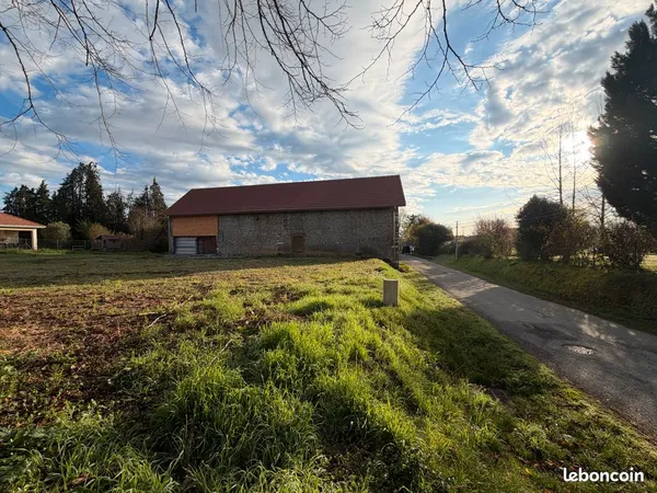Terrain constructible viabilisé, emplacement calme à Bougarber