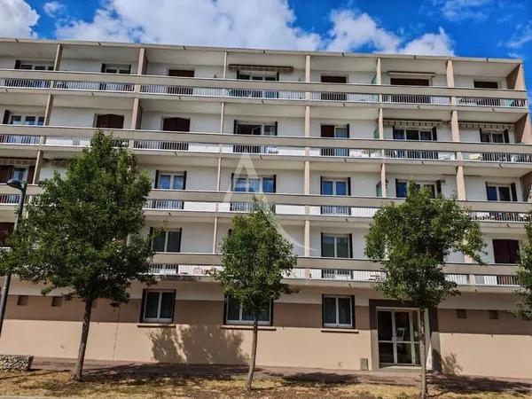 Triplex 4 pièces 79 m²