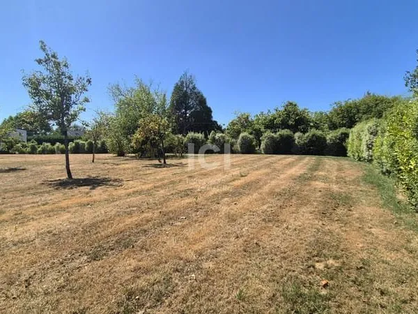 À VENDRE - Terrain Lot B à bâtir de 561 m² - SAINT-ÉTIENNE-DE-MONTLUC