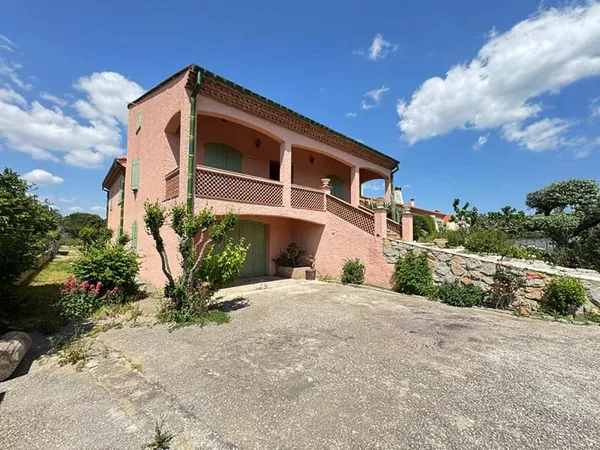 VILLA 3/4 FACES SUR BOMPAS AVEC 635 M² DE TERRAIN ET UN GARAGE DE 135 M²